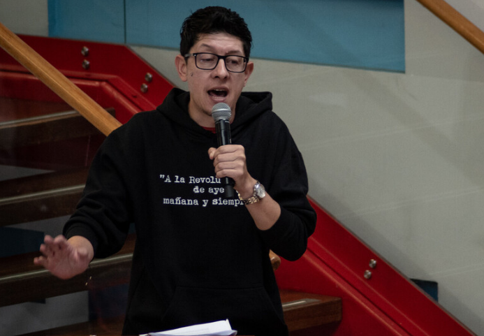 Citan a debate al ministro de Educación por cupos universitarios