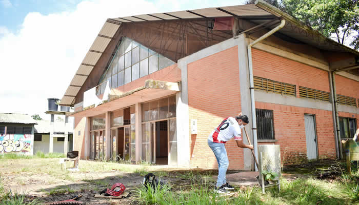 Embellecimiento del Centro Social de Calamar (Guaviare)