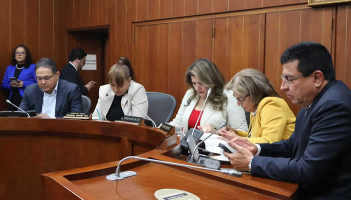 Nuevo aplazamiento del debate de la reforma a la salud